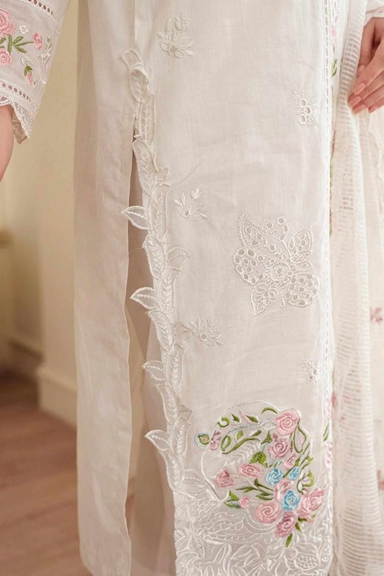 Noor-e-White